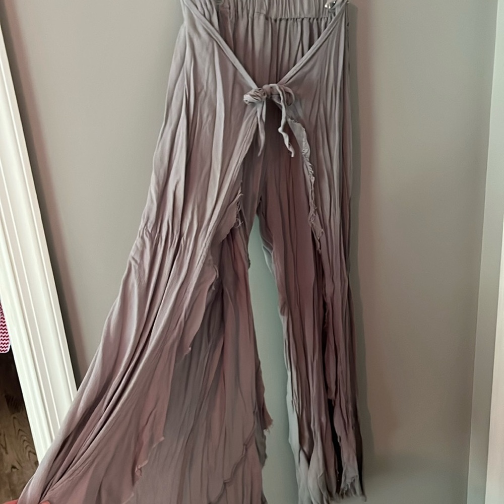 Cotton Candy LA grey flowy pants